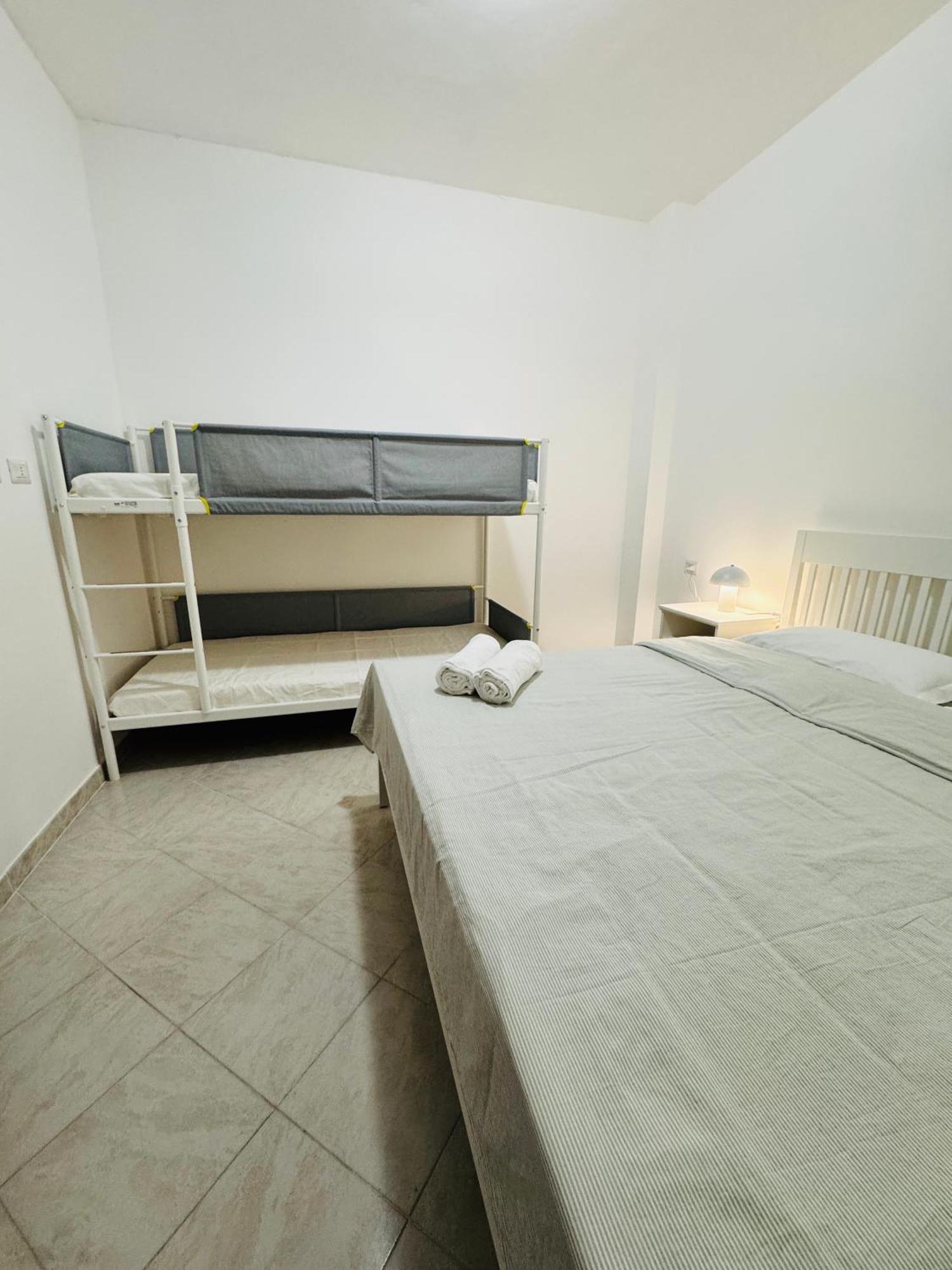 Cinecitta Guest house *